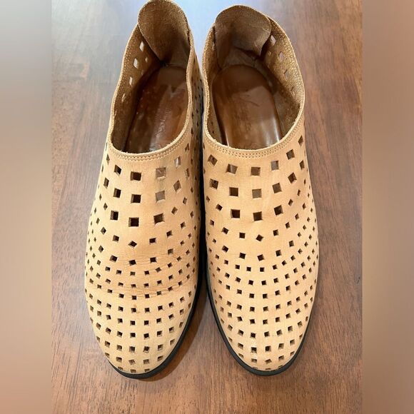 Walking Co Italy Perforated Nubuck Leather Tan Wedge Shoes Zip Back Women 10 - Picture 8 of 8